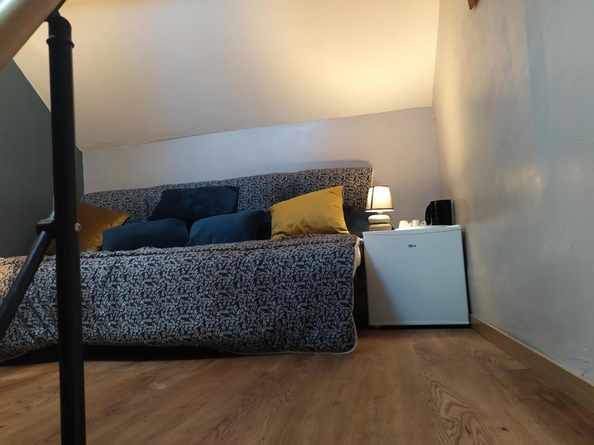 Petit Saint Hubert 1 A 4 Personnes Bed & Breakfast Velles  ภายนอก รูปภาพ