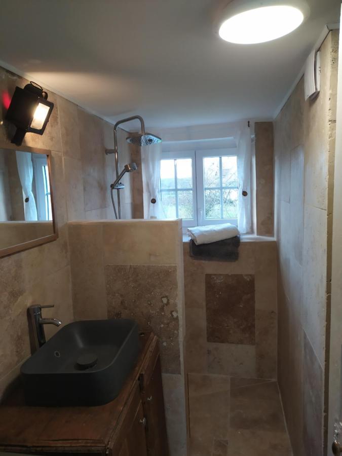 Petit Saint Hubert 1 A 4 Personnes Bed & Breakfast Velles  ภายนอก รูปภาพ
