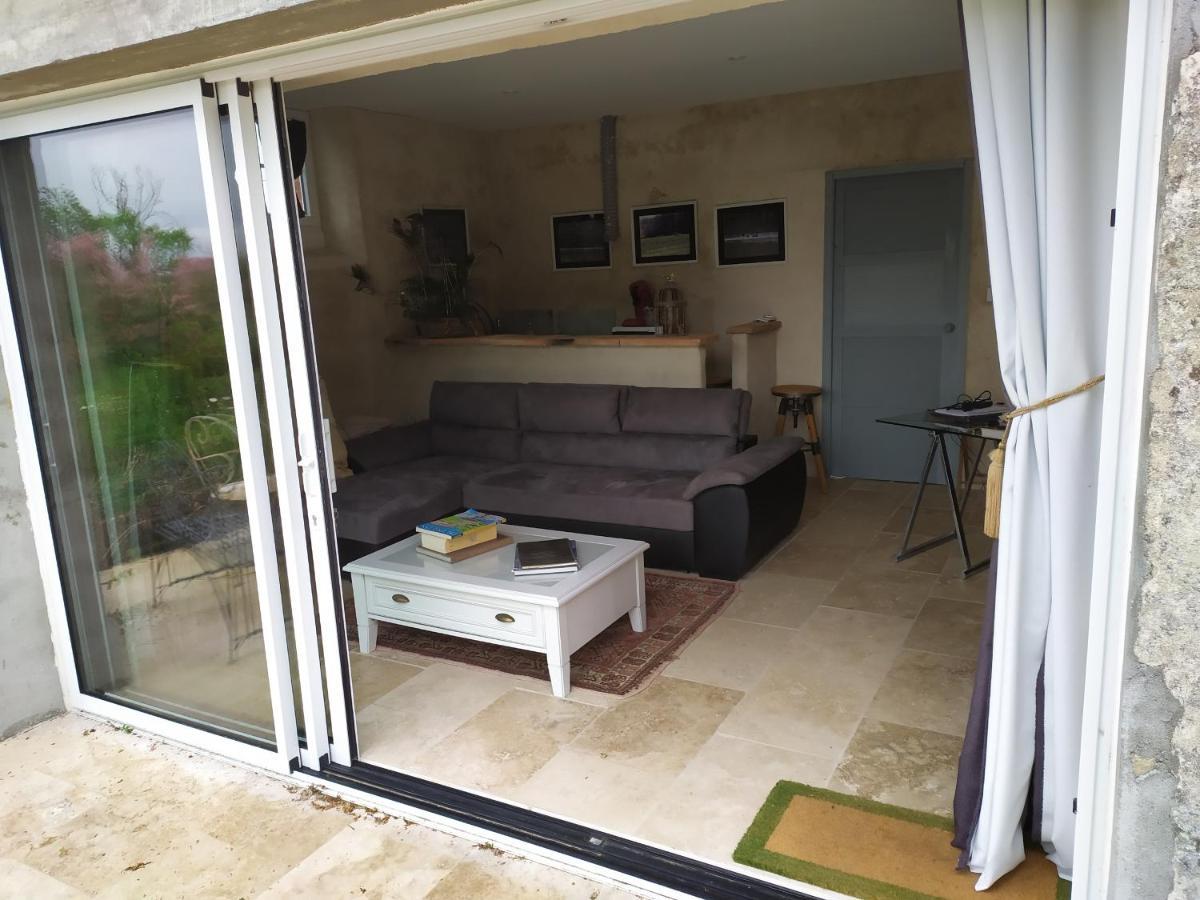Petit Saint Hubert 1 A 4 Personnes Bed & Breakfast Velles  ภายนอก รูปภาพ
